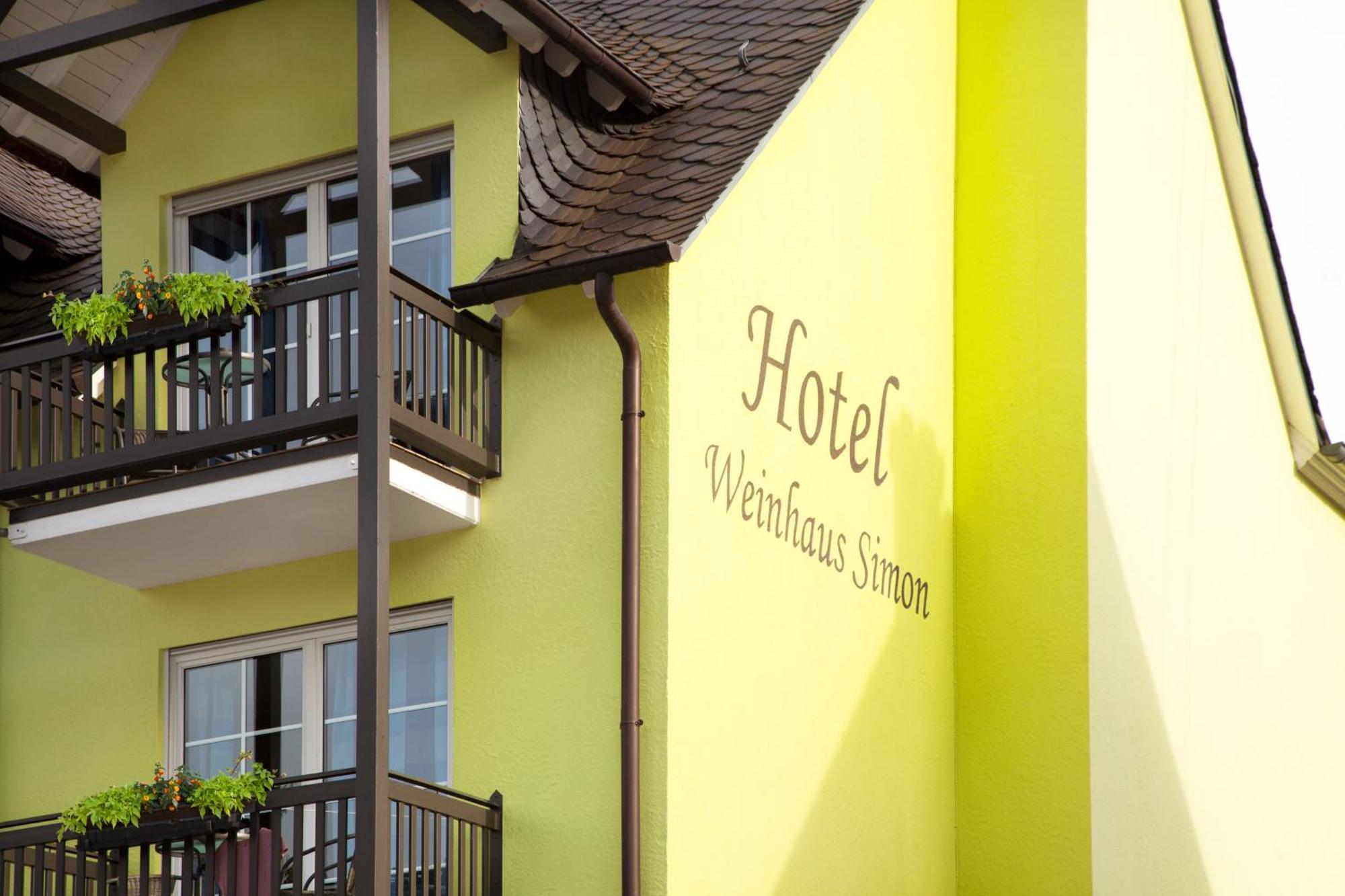 Moselhotel Weinhaus Simon Wintrich Exterior foto
