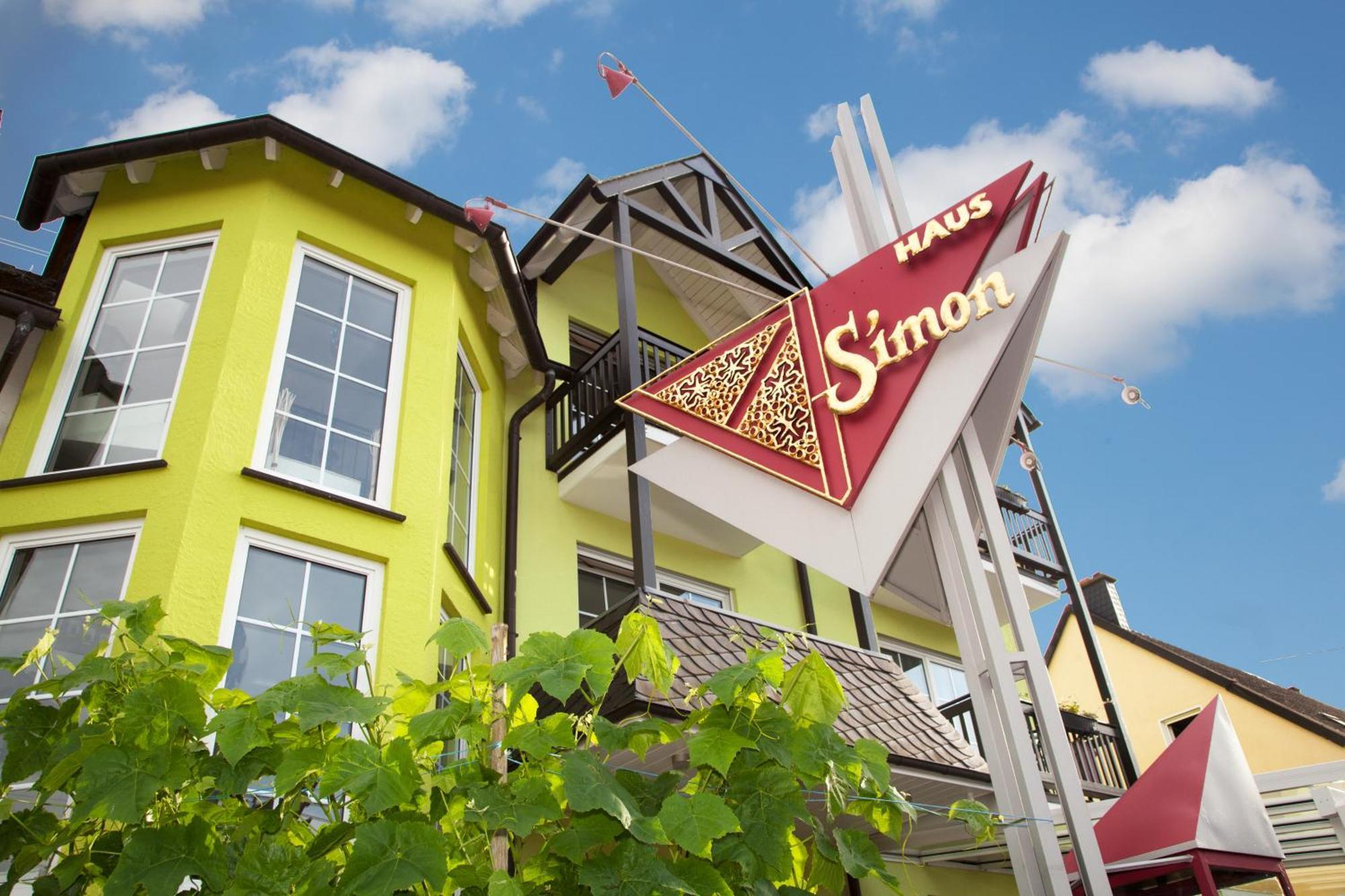 Moselhotel Weinhaus Simon Wintrich Exterior foto